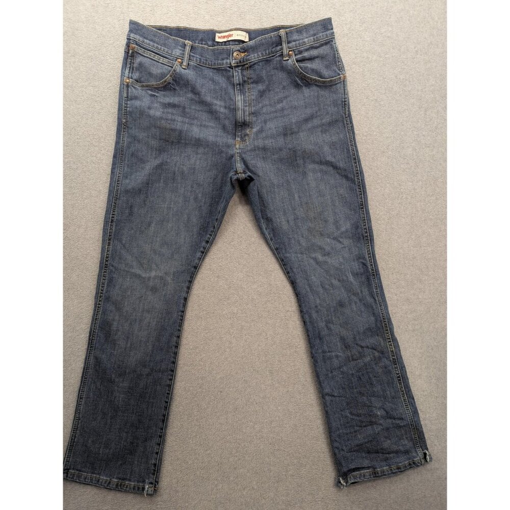 Wrangler Bootcut Jeans Mens 38x32 Blue Medium Wash Stretch Denim Zip Fly Classic